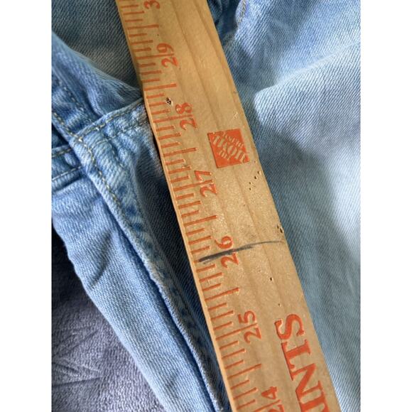 Women’s H&M Boyfriend Low Waist Tapered Leg Size 28/32 Light Wash Denim Jeans - Picture 6 of 10